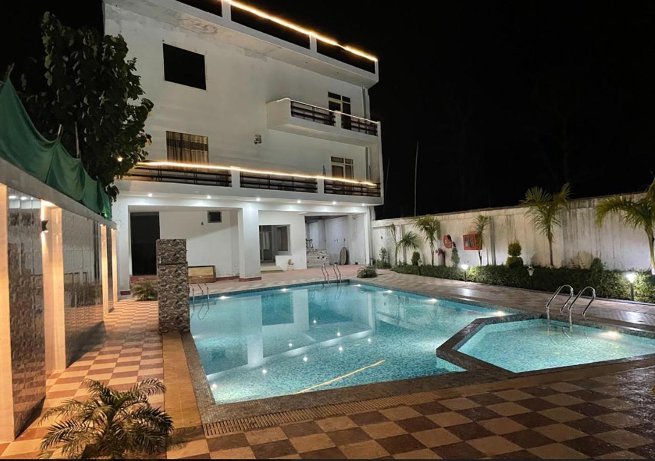 Sumedha G Village Resort And Spa Raiwala Eksteriør billede
